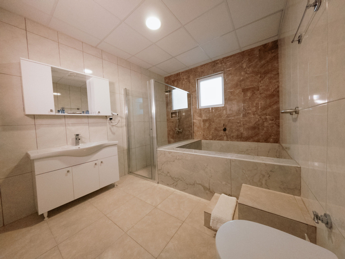 Bathroom 4