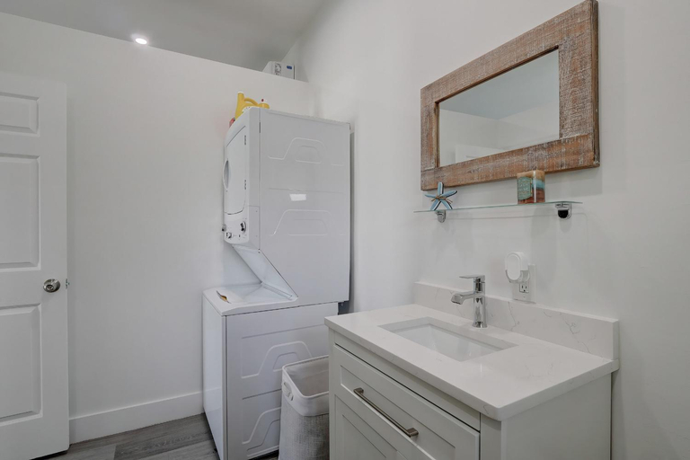 Bathroom 3, Guest House In a Downtown Bonita Springs Compound, Lee