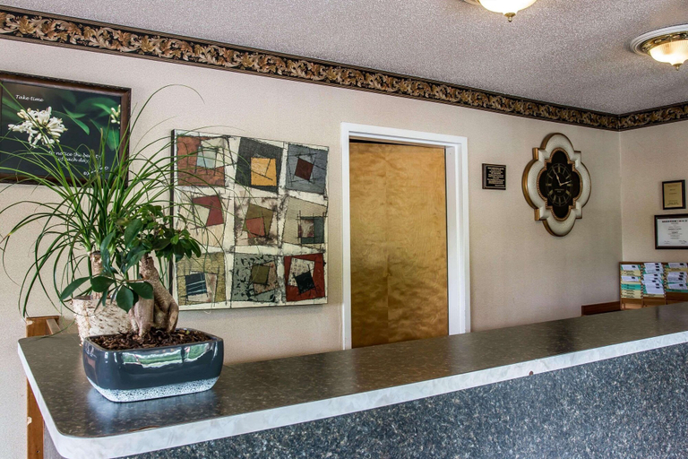 Others 4, Econo Lodge Paw Paw, Van Buren