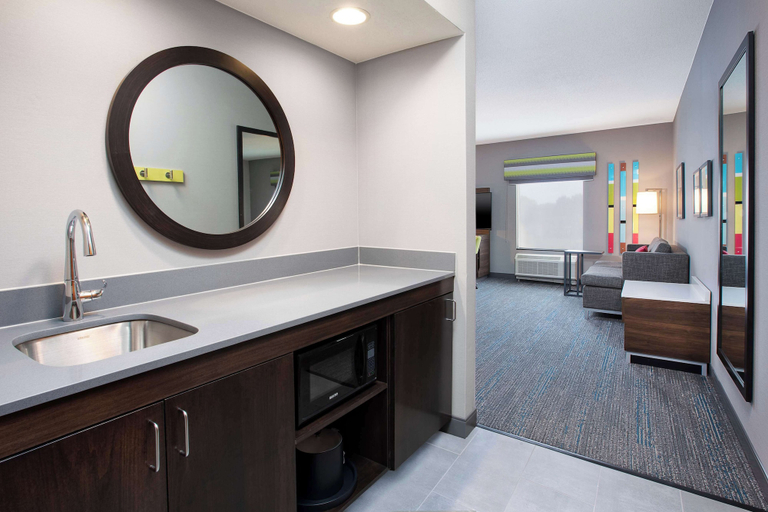Bathroom 4, Hampton Inn Detroit/Utica-Shelby Township, Macomb