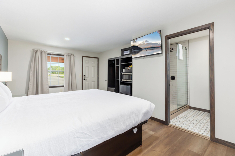 Bedroom 2, River View Lodge, Aitkin