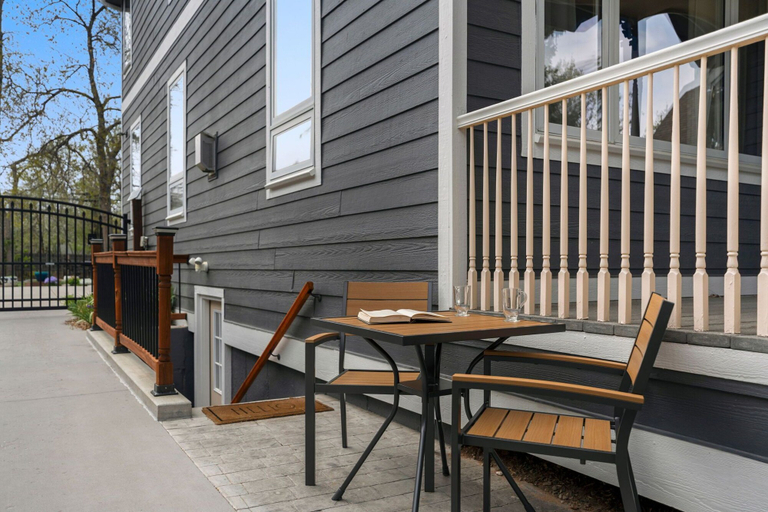 Others 5, Beautiful Old Town 2 Bedroom Apartment With Bikes!, Larimer