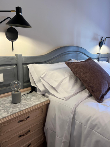 Others 3, Hostal Cal Pericas, Barcelona