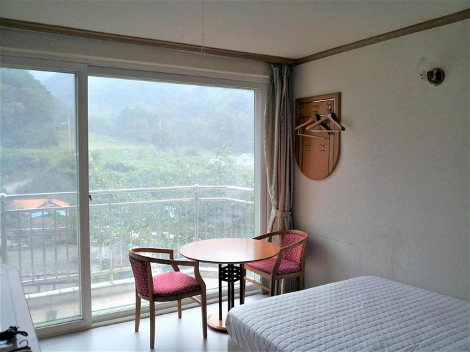 Bedroom 2, Galcheon Family Resort, Yangyang
