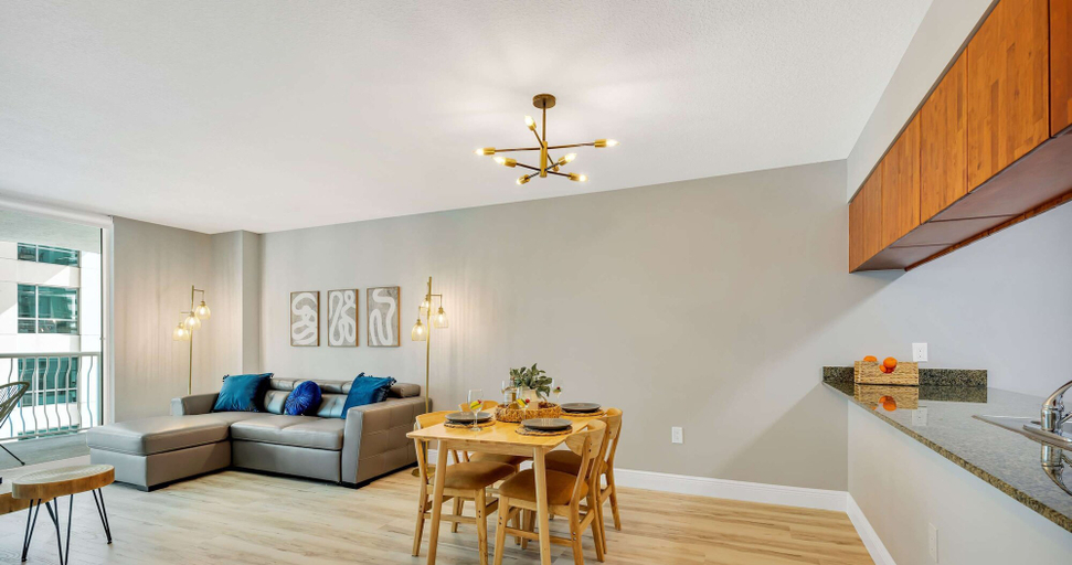 Room 2, Beautiful 1BR Apartment With Amenities, Miami-Dade
