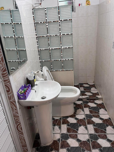 Bathroom, 9 Guest - Unit 1 House Type, Santa Rosa City