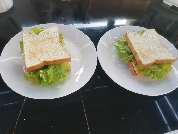 Food & Drinks 15