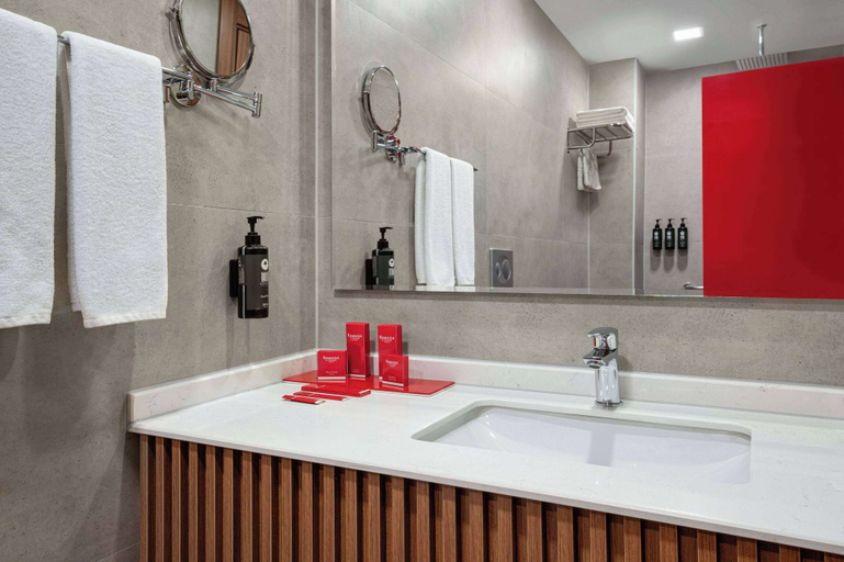 Bathroom 5, Ramada By Wyndham Gaziantep, Şehitkamil