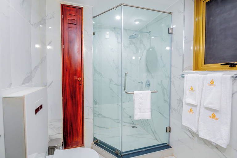 Bathroom 3, The Grandville Manor, Kampala