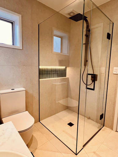 Bathroom 4, Watermark Studio Apartments, Auckland