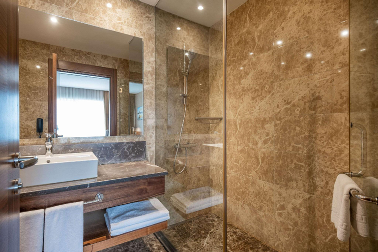 Bathroom 6