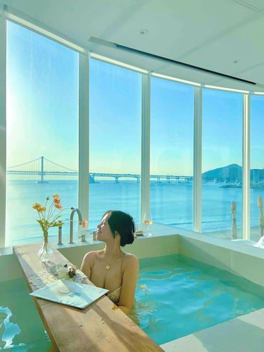 Sport & Beauty 1, Stay moment, Suyeong