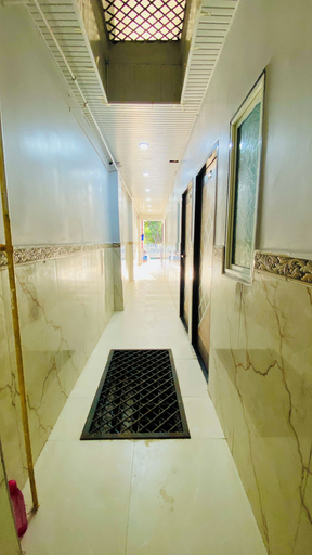 Others 4, Hotel Raghavan, Ujjain