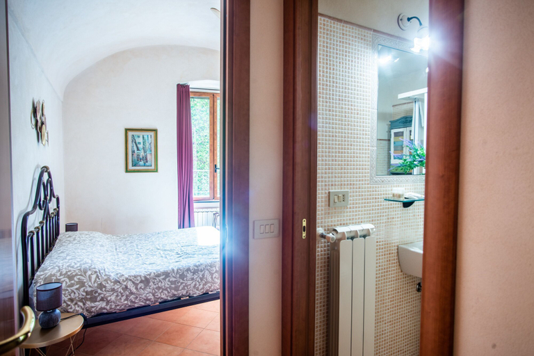 Room 3, Casa di Lella in Sanremo, Imperia