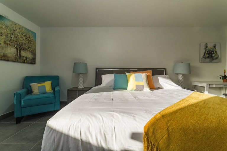 Bedroom 5, Turibana Plaza Suite 8