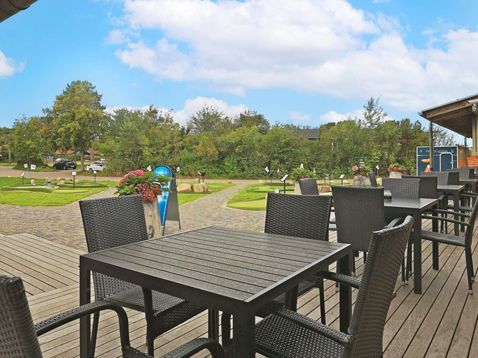Food & Drinks 4, 6 person holiday park home in Gilleleje, Gribskov