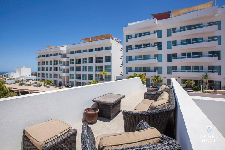 Facilities 5, Oceanview Living Space & Balcony with FiberOptic WiFi!, La Paz
