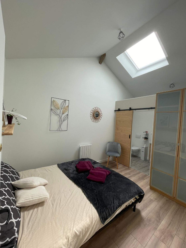 Others 2, Les Iris - Chambre Erable, Vienne