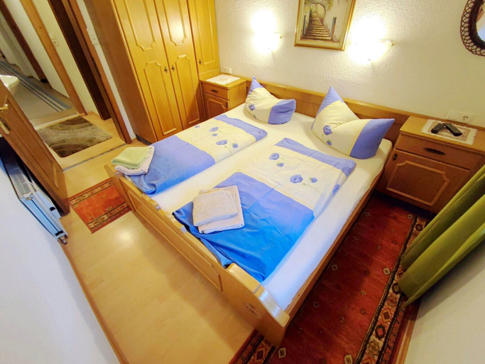Bedroom 3, Group Holiday Home in Hippach With Dreamy Views, Schwaz