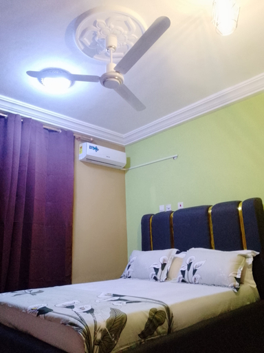 Bedroom 3, Shark's guest house, Cape Coast