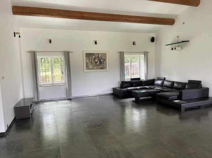 Others 1, Villa Rians, Var