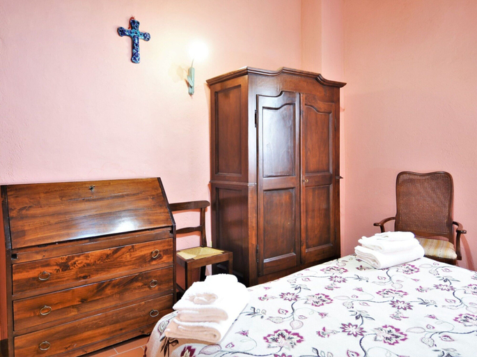 Room 4, Rustic Holiday Home in Citta di Castello With Swimming Pool, Perugia