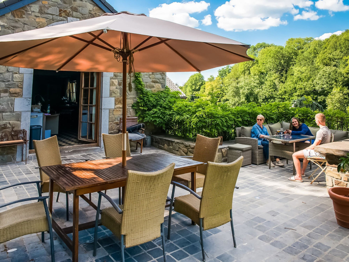 Food & Drinks 4, Holiday Home With Sauna and Swimming Pool, Liège