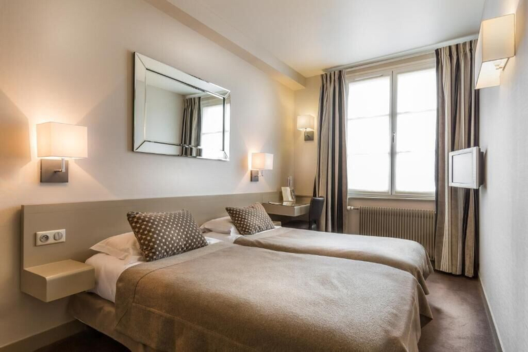 Bedroom 3, Hotel la Residence du Berry, Yvelines