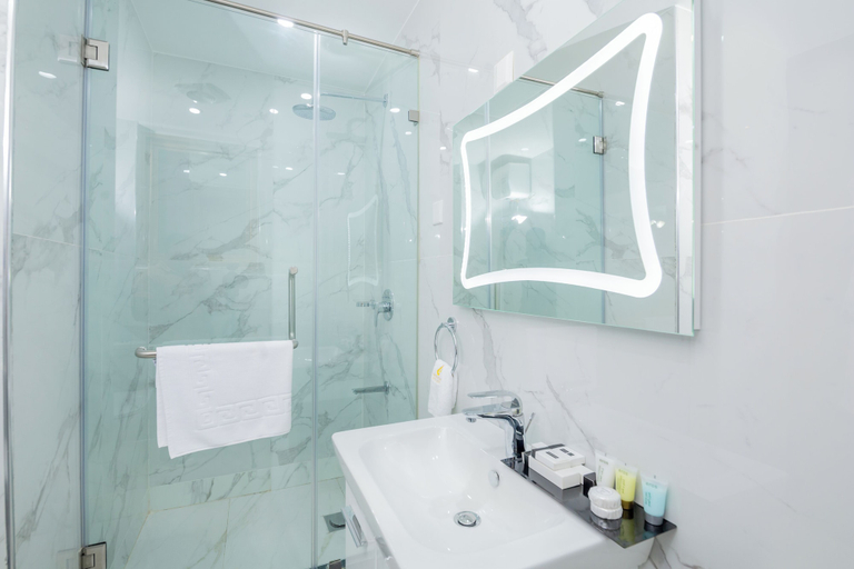 Bathroom 3, The Grandville Manor, Kampala