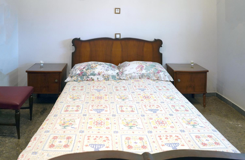 Bedroom 2, VENI Olive House, Peloponnese