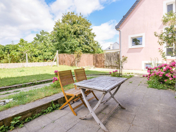 Others 5, Luxurious Mansion in Castle Grounds in Lantheuil, Calvados
