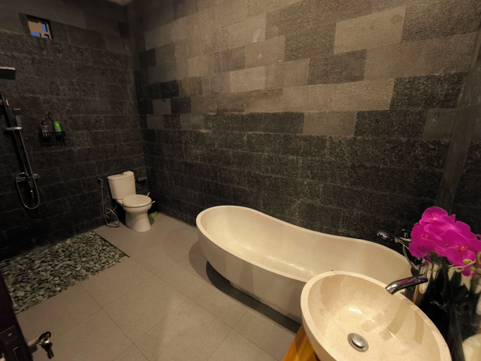 Bathroom 4, Roberto Suites Ubud View by EPS, Gianyar