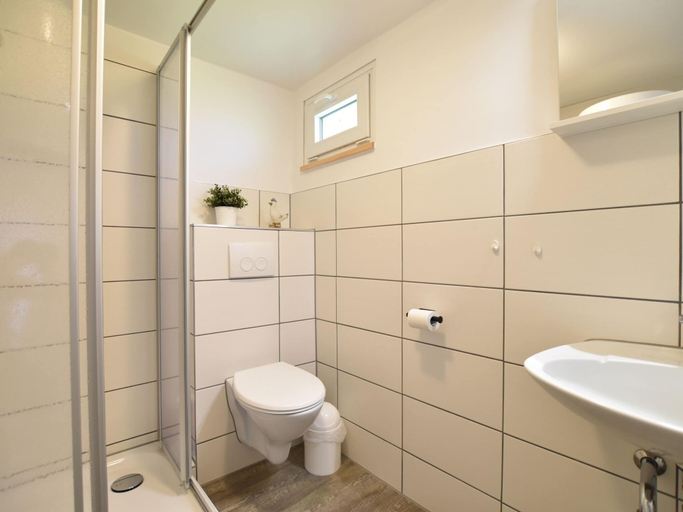 Bathroom 4, Quaint Bungalow Near Insel Poel With Garden, Nordwestmecklenburg