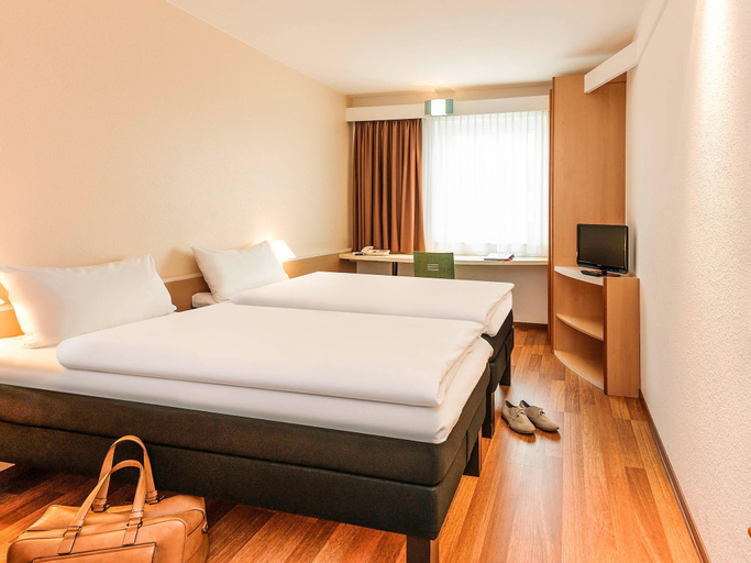 Bedroom 9
