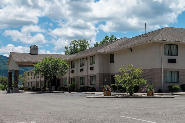 Exterior & Views 2, Quality Inn Harlan, Harlan