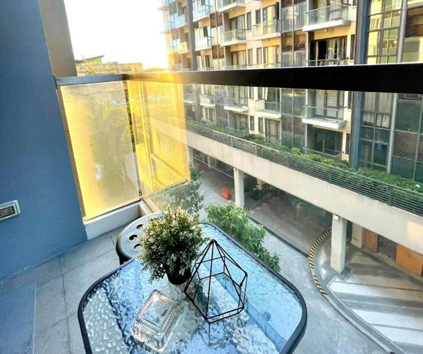 Others 3, Lovely Unit w/free wi-fi & netflix Naia T3 airport, Pasay City