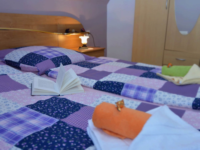Bedroom 3, Cozy Apartment in Lichtenhain Germany With Garden, Sächsische Schweiz-Osterzgebirge