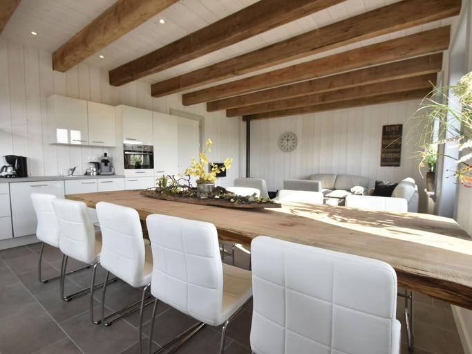 Dining 5, Studio Hazenborgh in Callantsoog Near the sea, Zijpe
