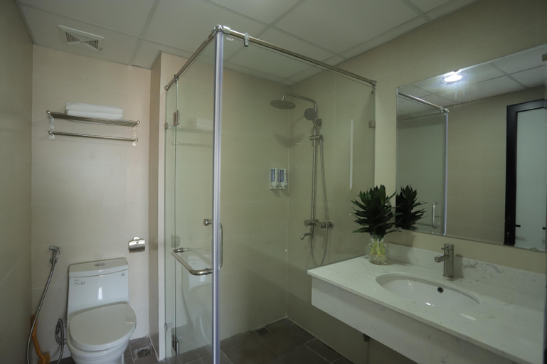 Bathroom 8