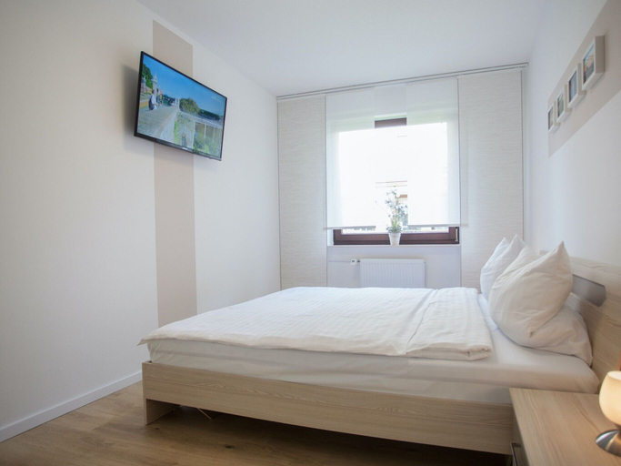 Bedroom 5, Nice Flat With Balcony in a Perfect Location at the ski Lift Carousel in Winterberg, Hochsauerlandkreis