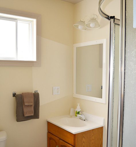 Bathroom 3, Lions Head Beach Motel & Cottages, Bruce