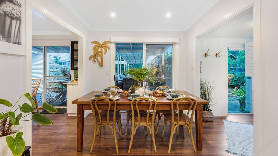 Dining Room 9