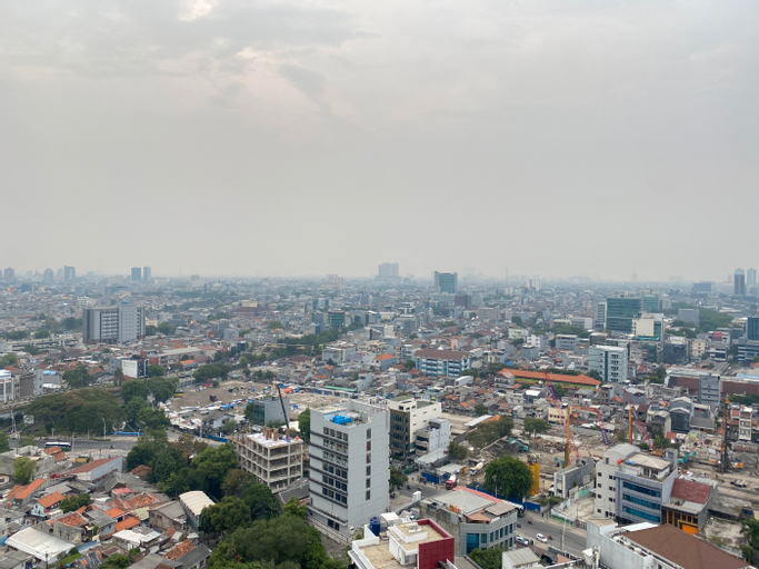 Exterior & Views, Cozy and Elegant 1BR Apartment The Boulevard By Travelio, Central Jakarta