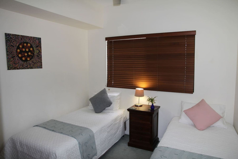 Room 3, Zen Bridgeport Waterfront Balcony Dining - Pool, Darwin