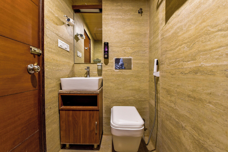 Bathroom 3, Naivara Boutique Hotel, Udaipur