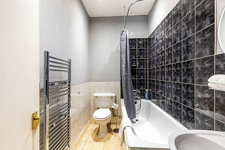 Bathroom 3, Stylish City Retreat, London