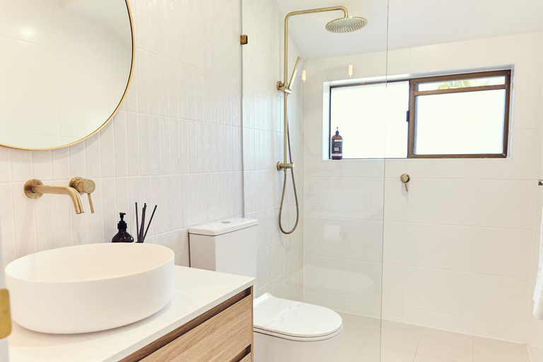 Bathroom 4, The Noosa Apartments, Noosa - Noosa-Noosaville