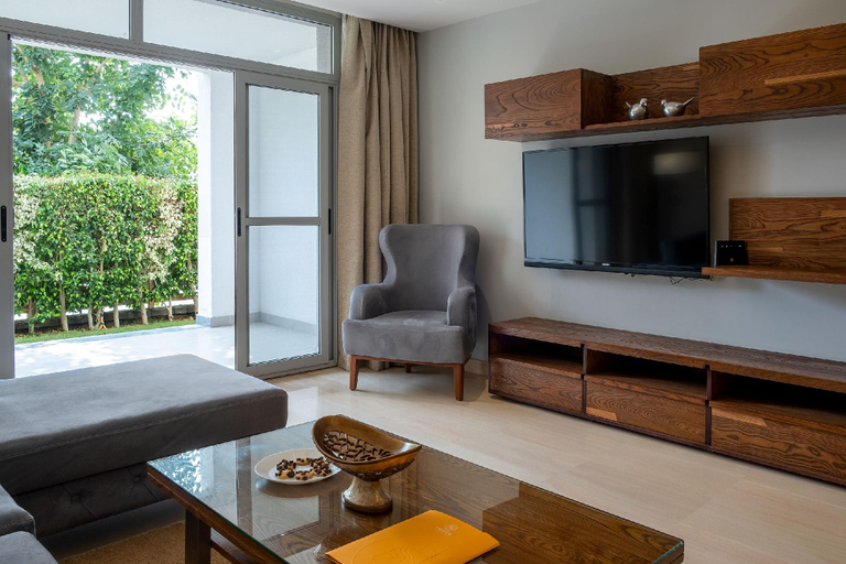 Others 3, VESTA - Luxury apt - 2BR - CFC (II), New Cairo 1