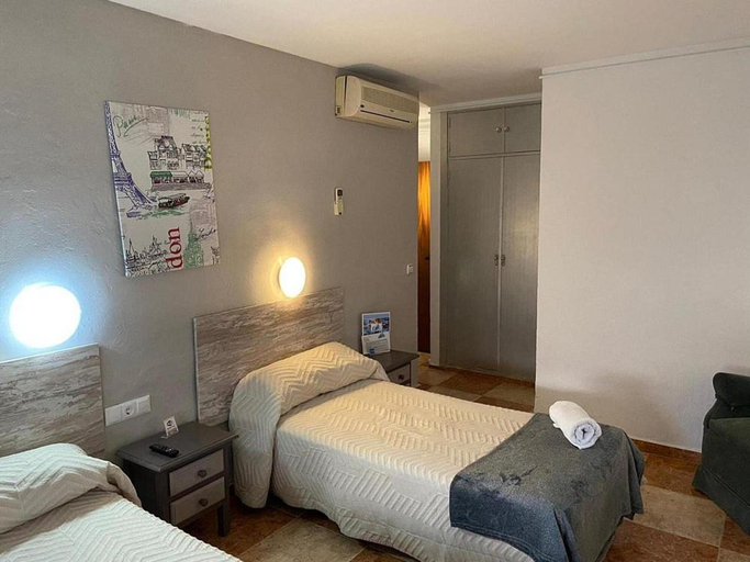 Others 5, Hostal Virgen del Rocio II, Málaga
