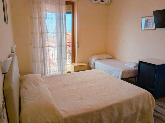 Bedroom 5, PARADISO, Reggio Di Calabria